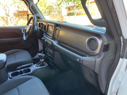 Used 2021 Jeep Gladiator Sport AWD/4WD image 42