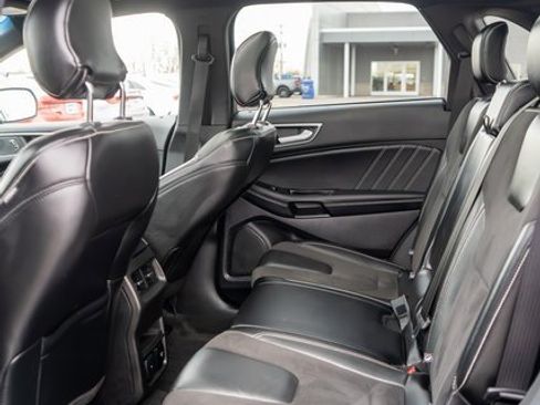 Used 2019 Ford Edge ST w/ Convenience Package image 11