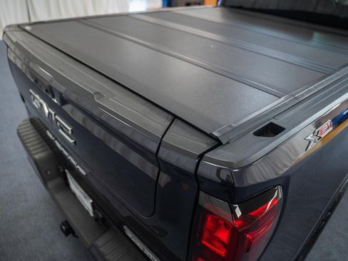 Used 2023 GMC Sierra 1500 Elevation w/ LPO, Elevation Black Package AWD/4WD image 8