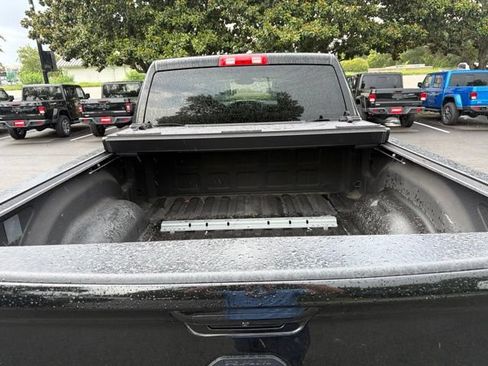 Used 2024 RAM 2500 Big Horn w/ Night Edition AWD/4WD image 15