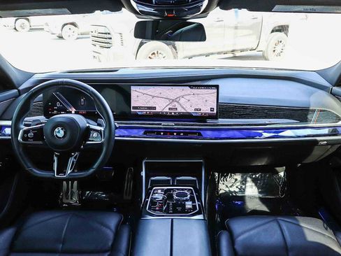 Used 2023 BMW 740i w/ Parking Assistance Package image 15