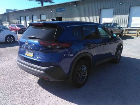 Used 2023 Nissan Rogue S image 1