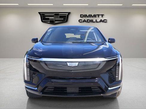 New 2026 Cadillac Optiq Luxury 1 RWD image 8