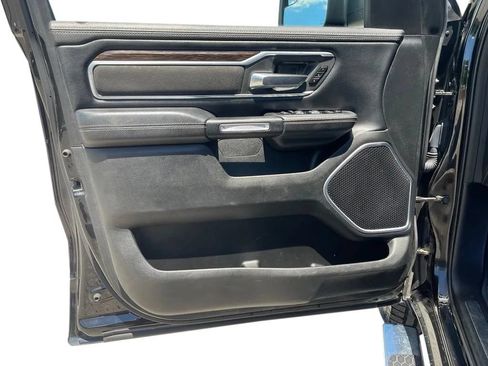 Used 2019 RAM 1500 Laramie AWD/4WD image 14