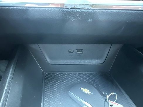 Used 2025 Chevrolet Equinox LT w/ Convenience Package II AWD/4WD image 19