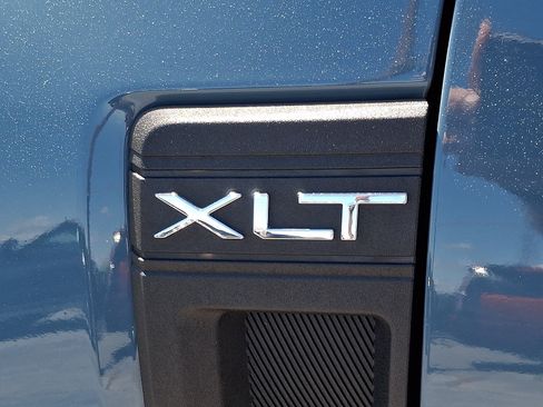 Certified 2022 Ford Maverick XLT w/ Equipment Group 300A Standard AWD/4WD image 30