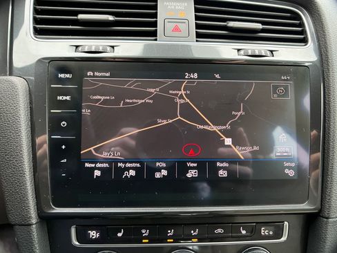 Used 2019 Volkswagen e-Golf SEL Premium image 18