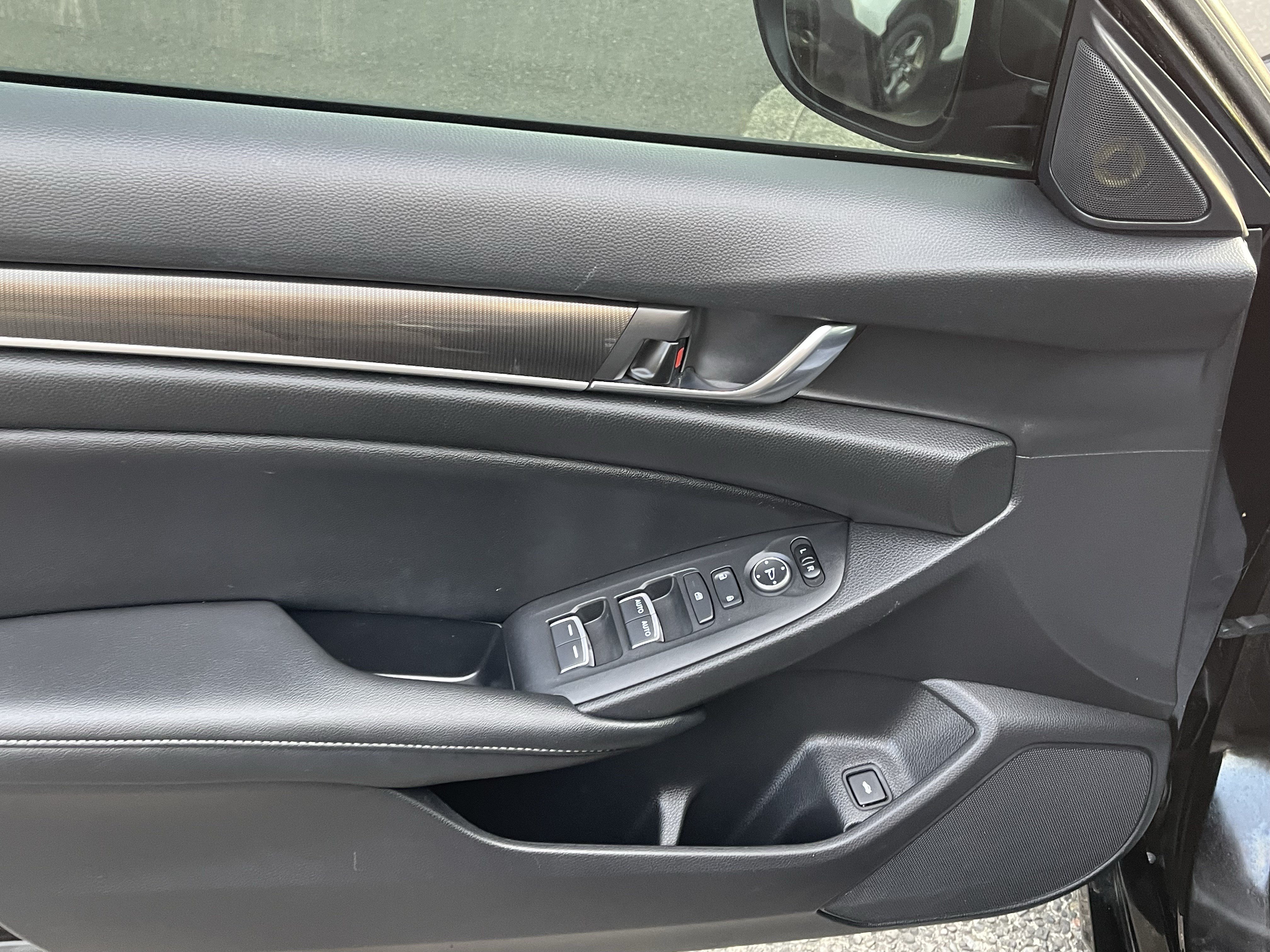Used 2022 Honda Accord Sport image 16