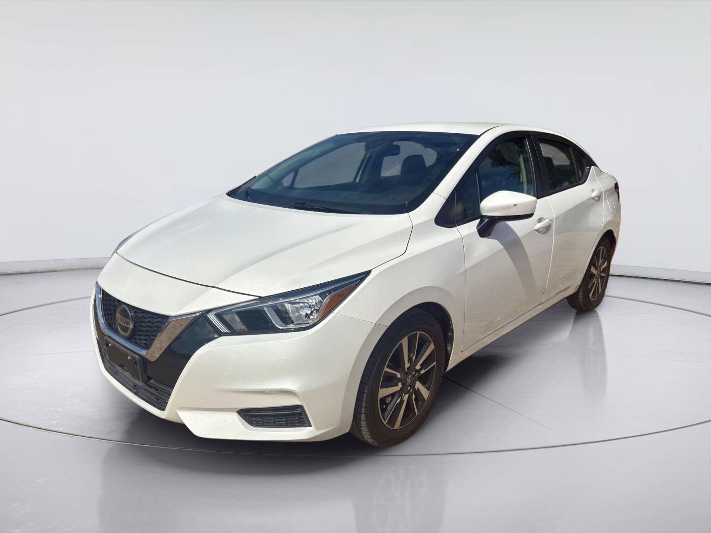 Used 2022 Nissan Versa SV FWD image 7