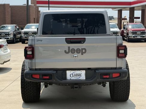 Used 2020 Jeep Gladiator Rubicon AWD/4WD image 5
