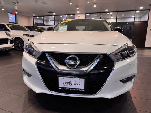 Used 2016 Nissan Maxima SR image 8