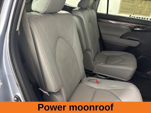Used 2024 Toyota Highlander Platinum image 27