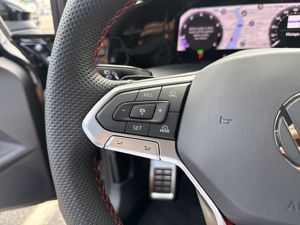 New 2026 Volkswagen GTI SE FWD image 16