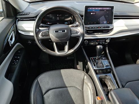 Certified 2022 Jeep Compass Limited w/ Elite Group AWD/4WD image 11