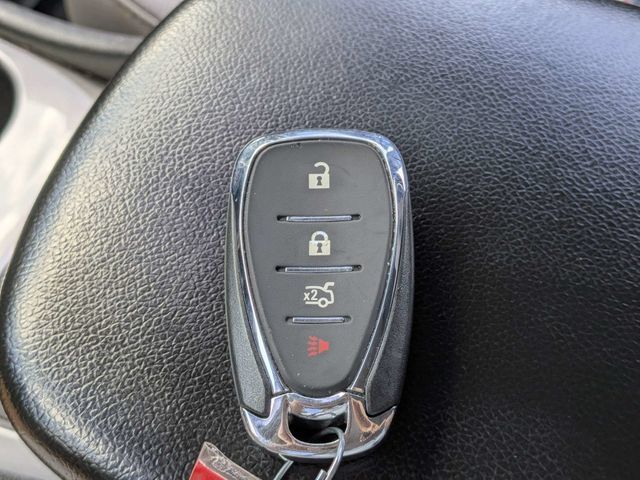 Used 2021 Chevrolet Malibu LS FWD image 30