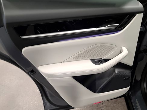 New 2026 Porsche Macan 4 Electric image 26