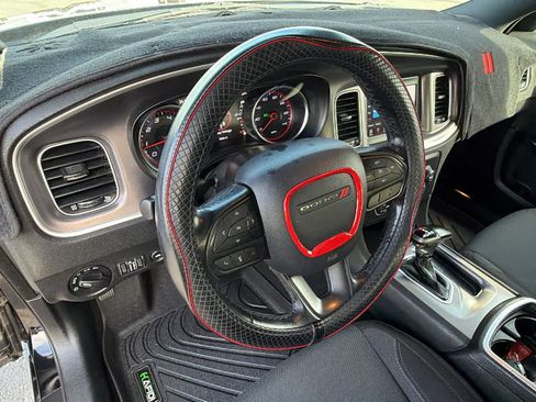 Used 2020 Dodge Charger SXT RWD image 10