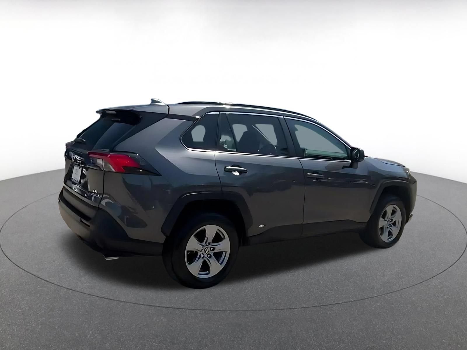 Used 2024 Toyota RAV4 LE AWD/4WD image 14