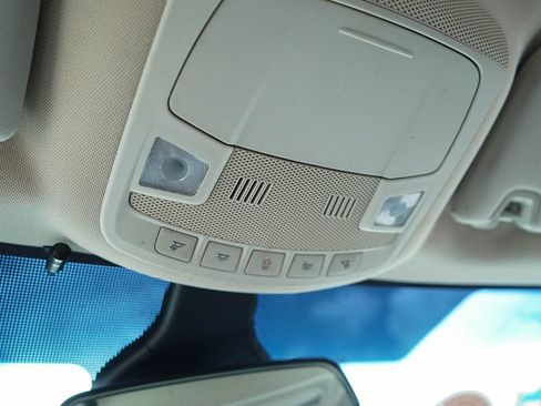 Used 2020 Ford Edge SE image 29