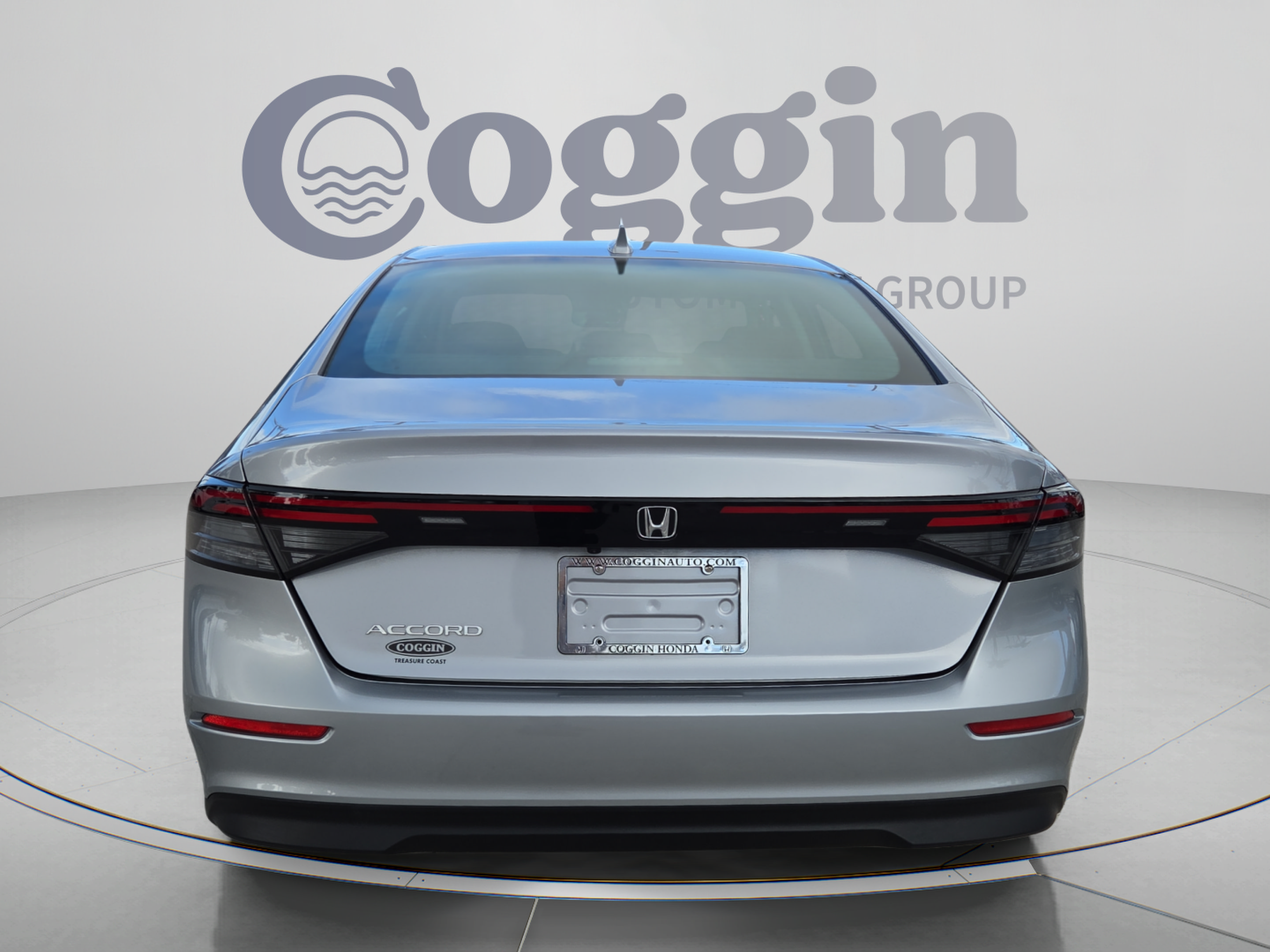 Used 2023 Honda Accord EX image 4