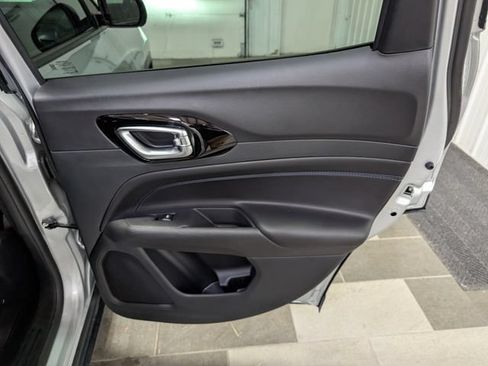 Used 2026 Jeep Compass Limited AWD/4WD image 24