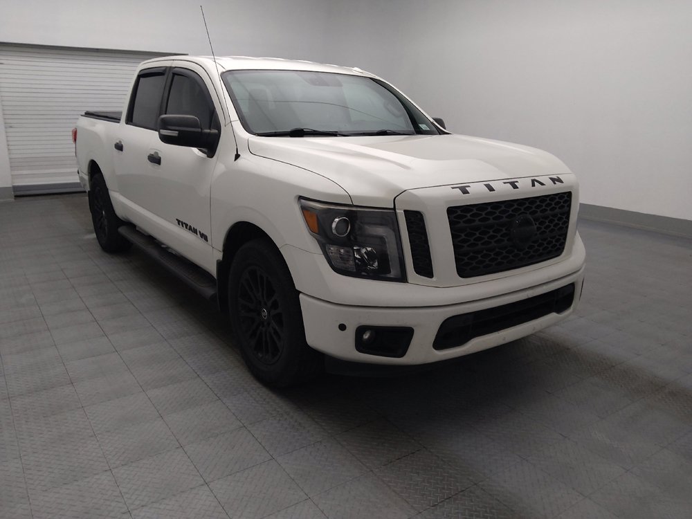 Used 2018 Nissan Titan SV w/ SV Convenience Package RWD image 13