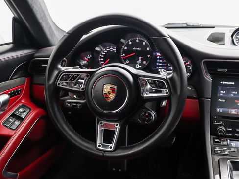 Used 2017 Porsche 911 4 Coupe AWD/4WD image 33