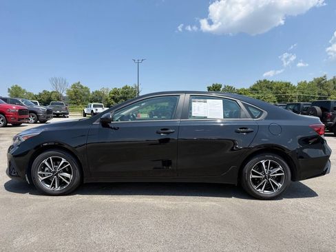 Used 2024 Kia Forte LXS FWD image 4