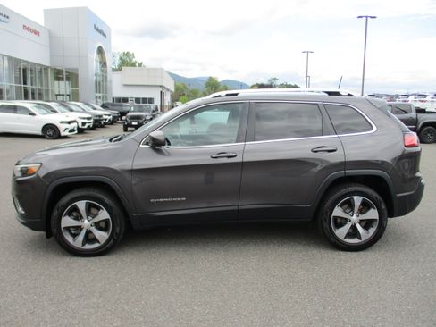 Used 2019 Jeep Cherokee Limited AWD/4WD image 8