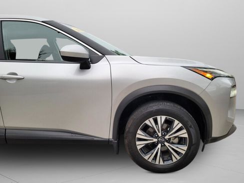 Used 2023 Nissan Rogue SV image 28