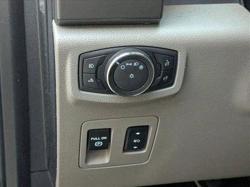 Used 2015 Ford F150 XLT w/ Equipment Group 302A Luxury image 11