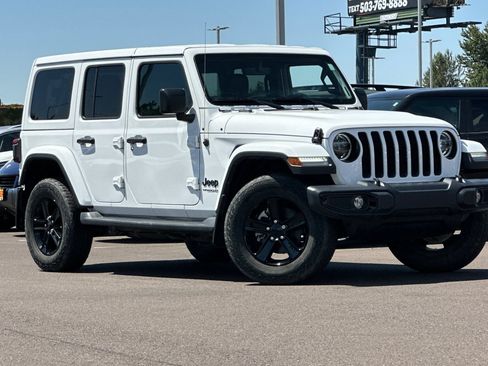 Used 2022 Jeep Wrangler Unlimited Sahara AWD/4WD image 2