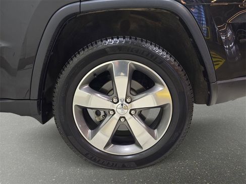 Used 2014 Jeep Grand Cherokee Limited w/ Luxury Group II image 37