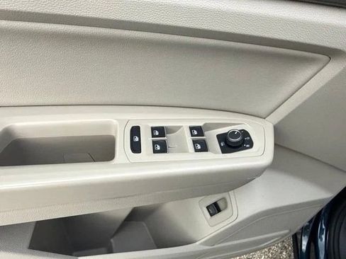 Used 2019 Volkswagen Atlas SE w/ Towing Package FWD image 20