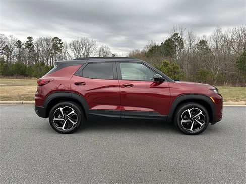 Used 2023 Chevrolet TrailBlazer RS w/ Convenience Package image 9