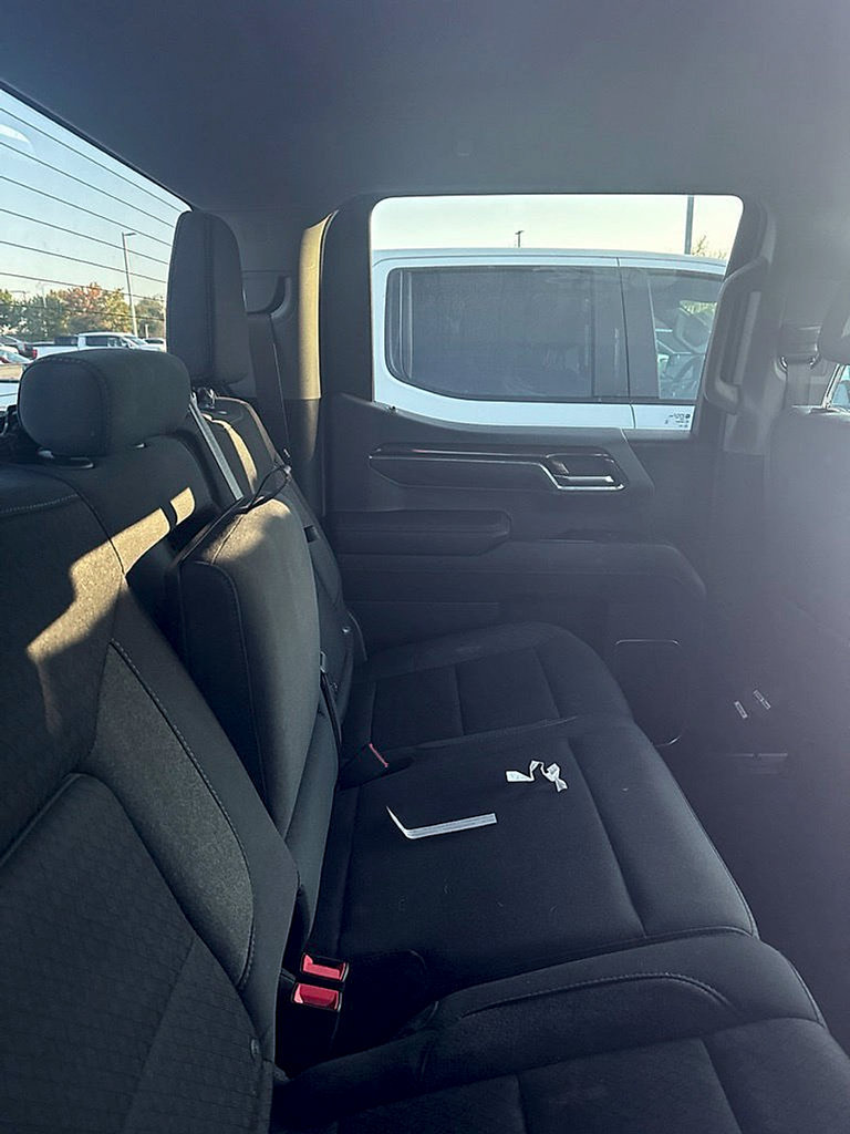Used 2024 GMC Sierra 1500 Elevation AWD/4WD image 9
