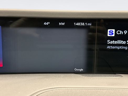 Used 2024 Lincoln Nautilus Premier w/ Equipment Group 102A image 10