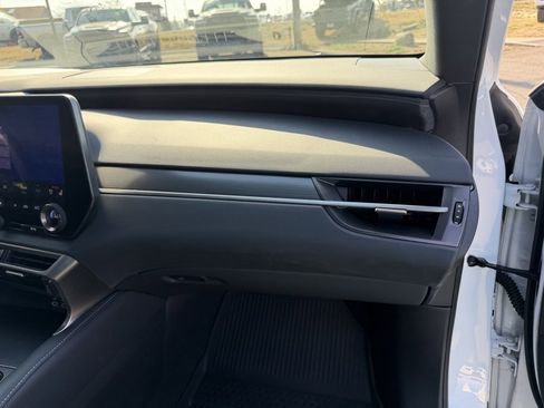 Used 2024 Lexus RX 500h F Sport image 34