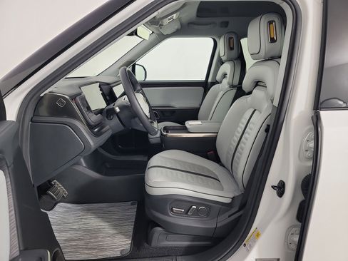 Used 2024 Rivian R1S Adventure AWD/4WD image 20