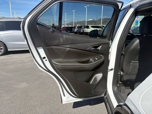 Used 2024 Buick Encore GX Sport Touring image 18