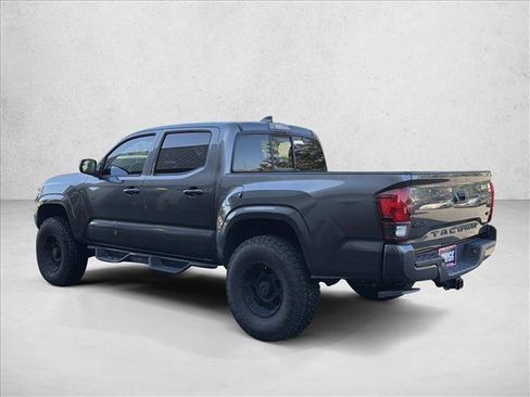 Used 2020 Toyota Tacoma SR AWD/4WD image 7