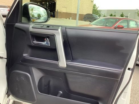 Used 2023 Toyota 4Runner Limited AWD/4WD image 25