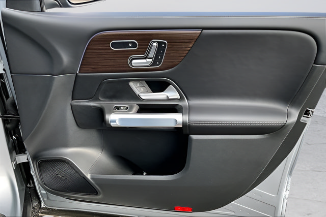 Certified 2026 Mercedes-Benz GLB 250 4MATIC image 25