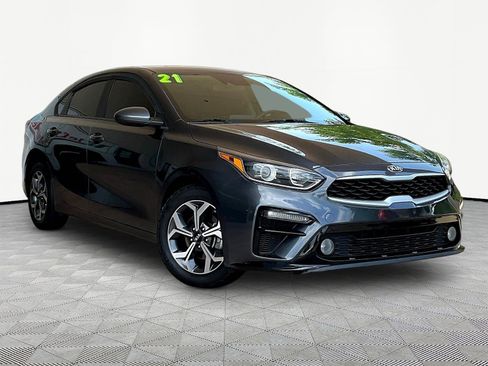 Used 2021 Kia Forte LXS FWD image 3