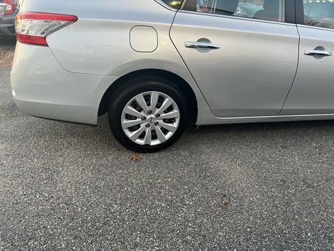 Used 2015 Nissan Sentra SV w/ Navigation Package image 33