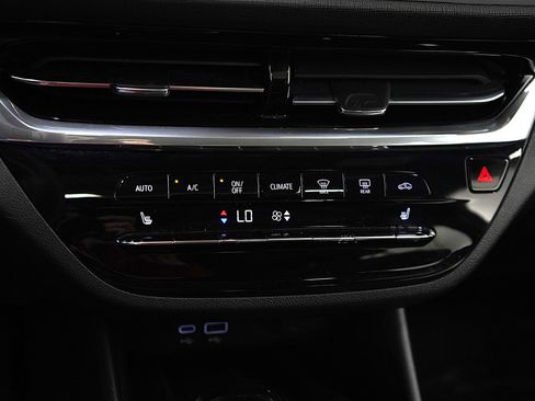 Used 2024 Buick Envista Avenir image 24