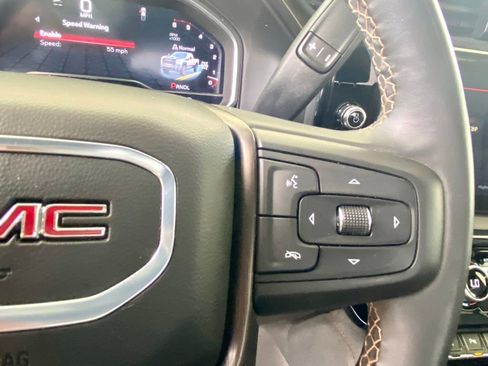 Used 2025 GMC Sierra 2500 AT4 AWD/4WD image 32