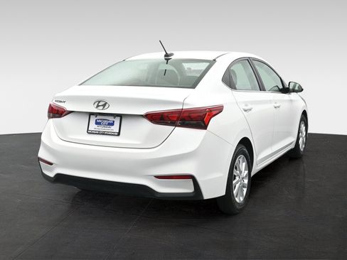 Used 2022 Hyundai Accent SEL FWD image 4