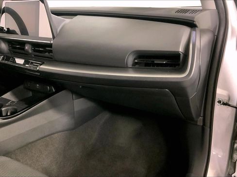 Used 2024 Toyota Prius LE image 15