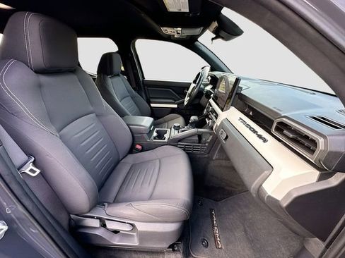 Used 2024 Toyota Tacoma TRD Off-Road image 25